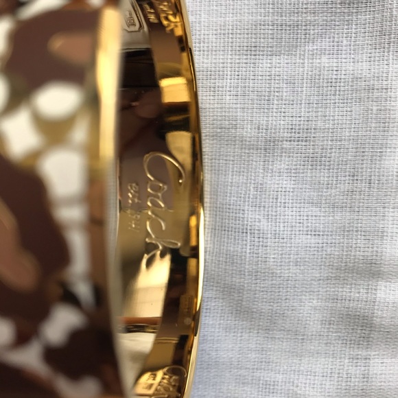 Gold bangle - Picture 5 of 7